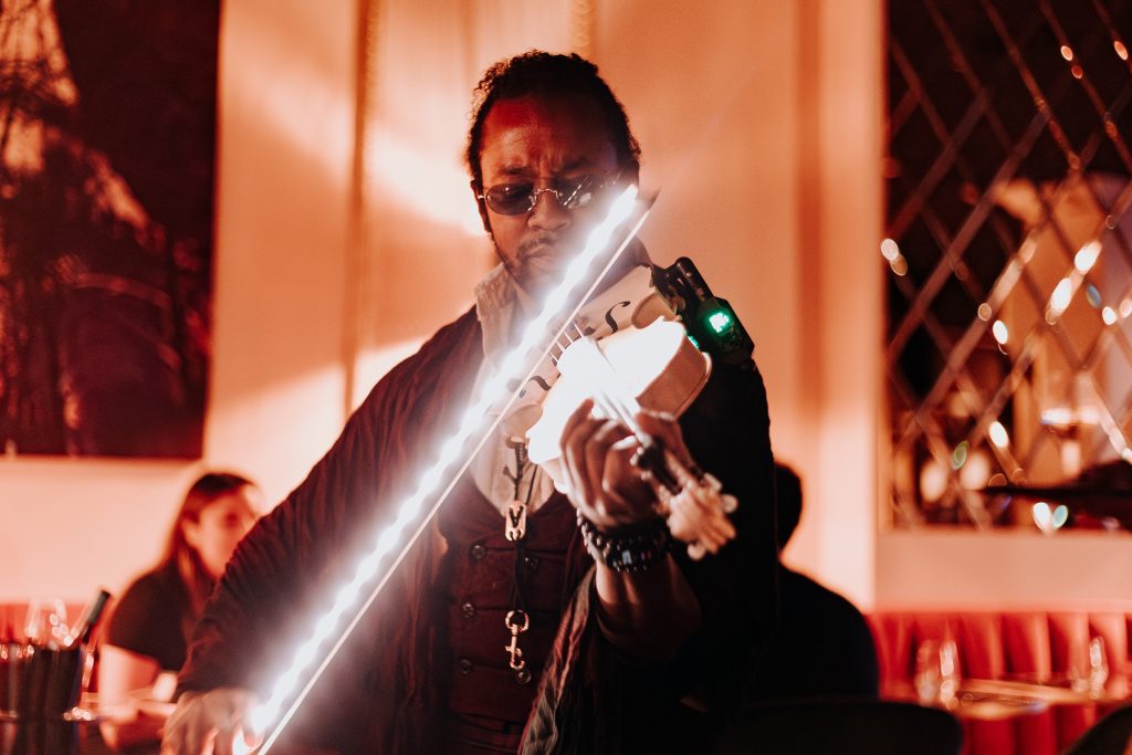 animation restaurant la rose bleue