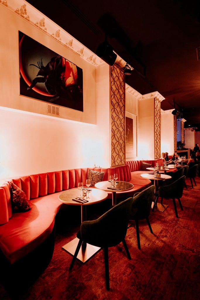 salle restaurant la rose bleue